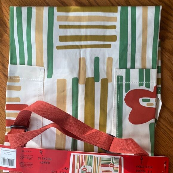 Blue Q Cotton Apron Now with More Holy Sh$$ - Picture 3 of 10